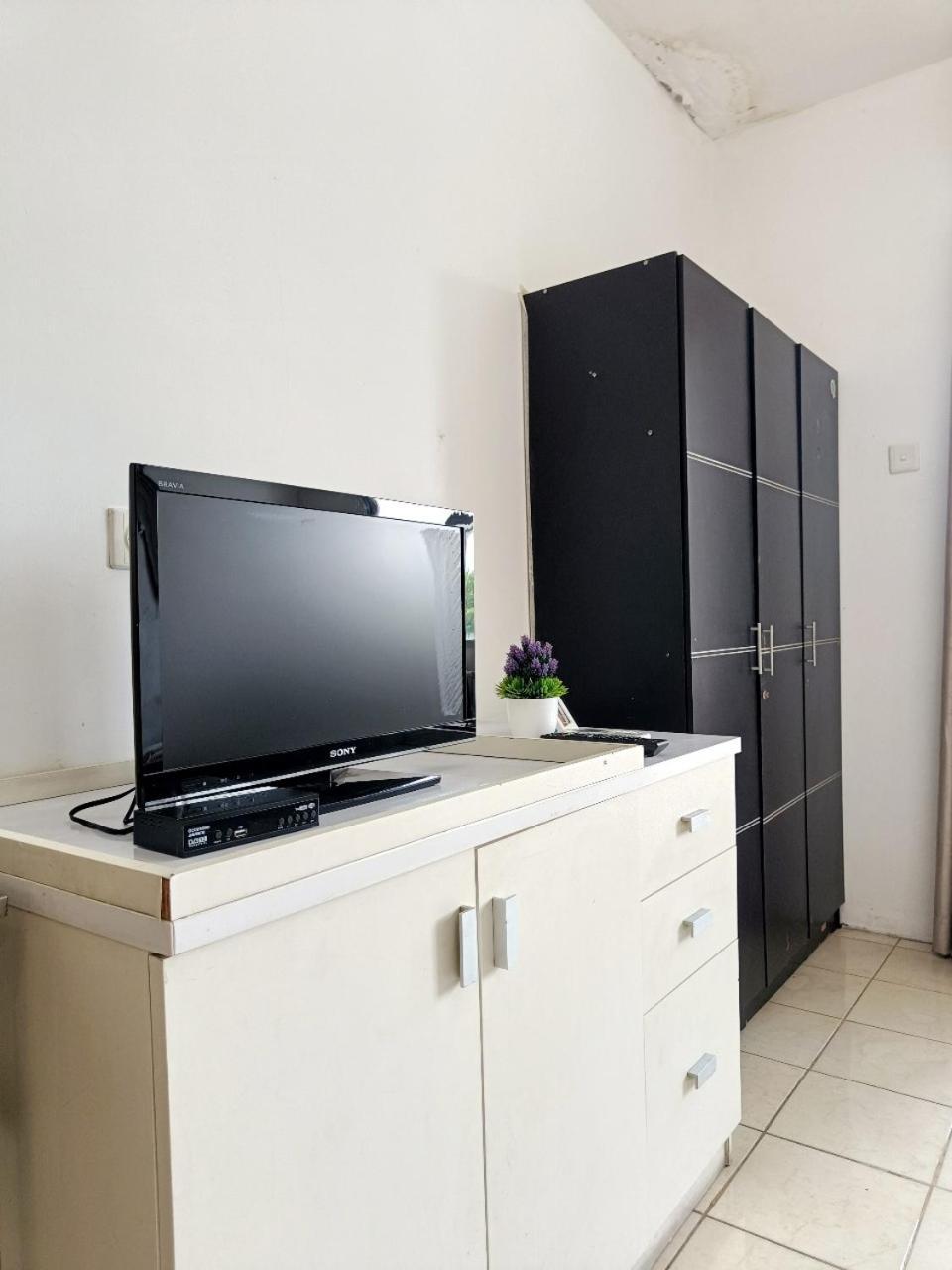 Cozy Studio Room Apartemen Centro City By Nusalink Джакарта Екстер'єр фото